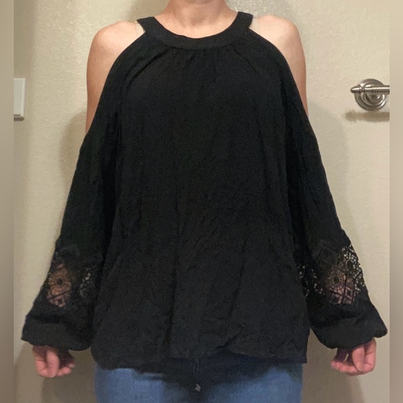 Express Black Embroidered Cold Shoulder Top Women’s Size M - Picture 8 of 9
